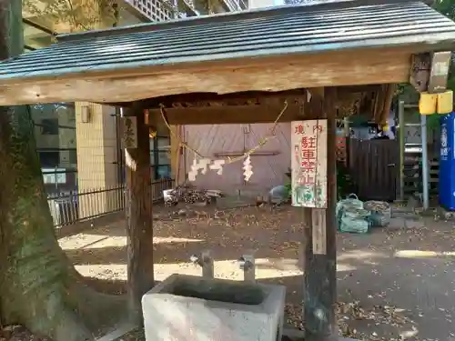 亀岡八幡宮（亀岡八幡神社）の手水舎