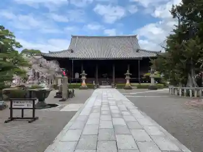 道成寺の本殿・本堂