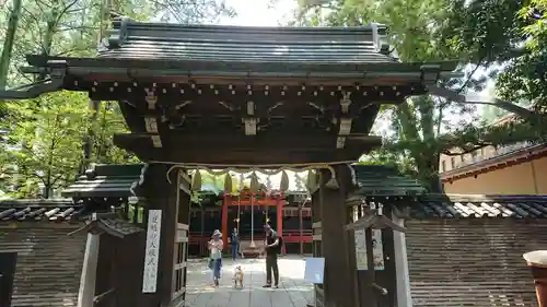 赤坂氷川神社の山門