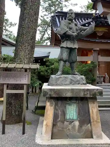 安宅住吉神社の像