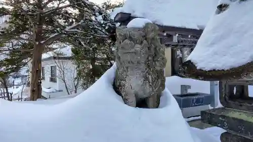 湯澤神社の狛犬