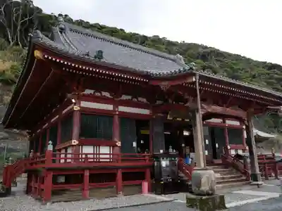 那古寺の本殿・本堂
