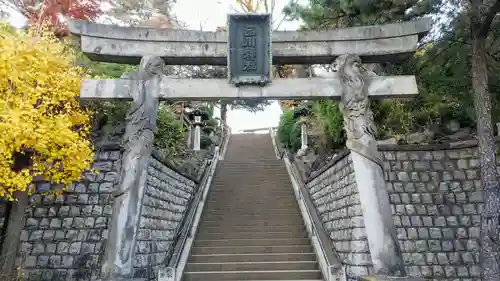 品川神社の鳥居