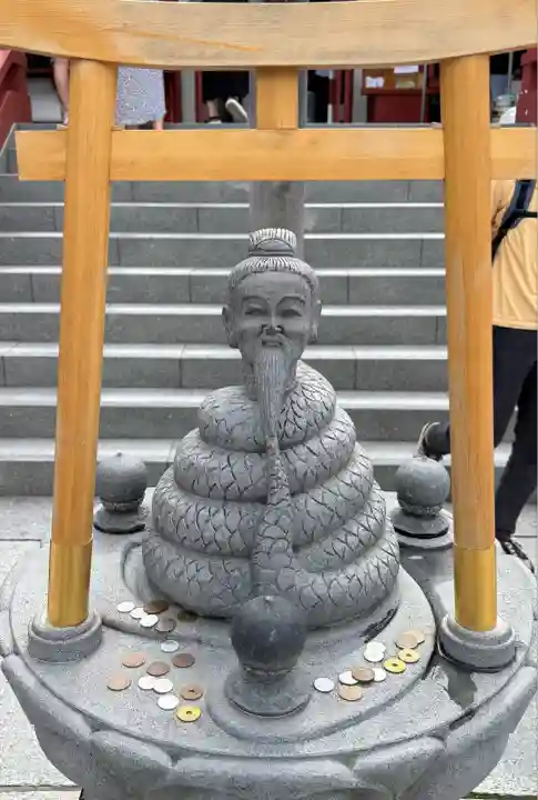 寛永寺不忍池弁天堂の像