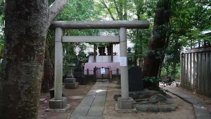 小岩神社の鳥居