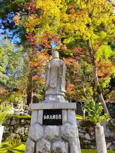 西明寺の像