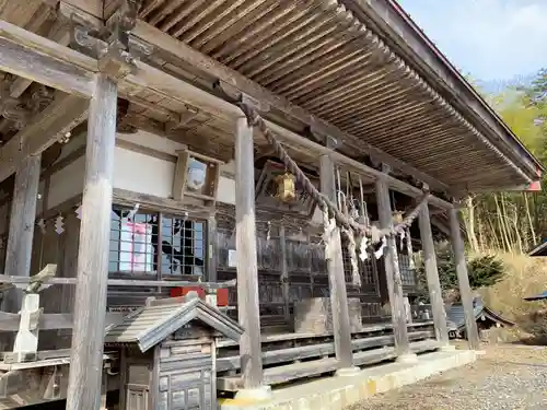 鵜鳥神社の本殿