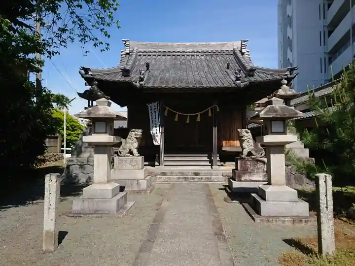 諏訪神社の本殿・本堂