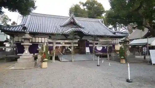 泉穴師神社の本殿