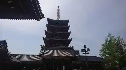 浅草寺の塔