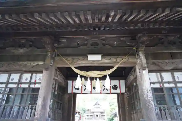 二本松神社の山門・神門