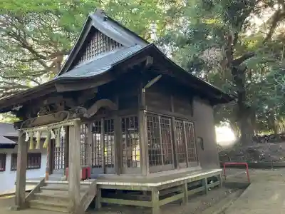 鹿島神社（笠間町）の{uncategorized: "未分類", other: "その他", undefined: "問題あり", building: "その他建物", grave: "お墓", sacred_gate: "鳥居", guardian: "狛犬", statue: "像", buddha: "仏像", history: "歴史", nature: "自然", garden: "庭園", animal: "動物", pagoda: "塔", temizu: "手水舎", mountain_gate: "山門・神門", sanctuary: "本殿・本堂", subordinate: "末社・摂社", art: "芸術", scenery: "景色", jizo: "地蔵", ema: "絵馬", goshuin: "御朱印", omikuji: "おみくじ", items: "授与品その他", amulet: "お守り", goshuincho: "御朱印帳", eats: "食事", festival: "お祭り", votive_dance: "神楽", shichigosan: "七五三参", wedding: "結婚式", experience: "体験その他", initially: "初詣", around: "周辺", anti_infection: "感染症対策"}