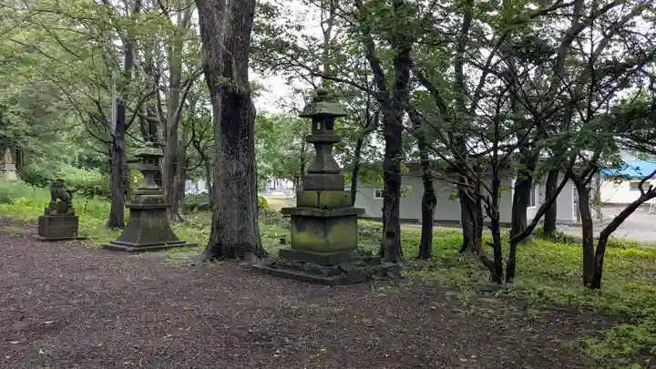 稲荷神社の庭園