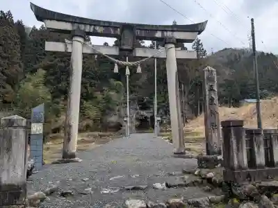 五皇神社の{uncategorized: "未分類", other: "その他", undefined: "問題あり", building: "その他建物", grave: "お墓", sacred_gate: "鳥居", guardian: "狛犬", statue: "像", buddha: "仏像", history: "歴史", nature: "自然", garden: "庭園", animal: "動物", pagoda: "塔", temizu: "手水舎", mountain_gate: "山門・神門", sanctuary: "本殿・本堂", subordinate: "末社・摂社", art: "芸術", scenery: "景色", jizo: "地蔵", ema: "絵馬", goshuin: "御朱印", omikuji: "おみくじ", items: "授与品その他", amulet: "お守り", goshuincho: "御朱印帳", eats: "食事", festival: "お祭り", votive_dance: "神楽", shichigosan: "七五三参", wedding: "結婚式", experience: "体験その他", initially: "初詣", around: "周辺", anti_infection: "感染症対策"}