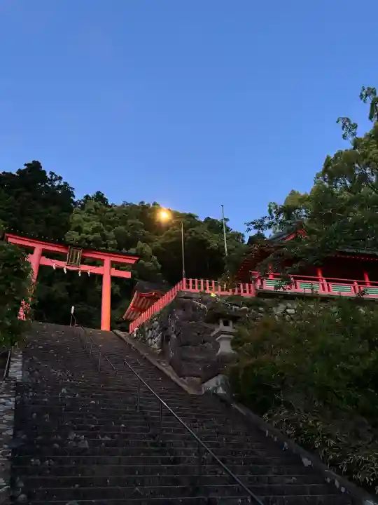 熊野那智大社の{uncategorized: "未分類", other: "その他", undefined: "問題あり", building: "その他建物", grave: "お墓", sacred_gate: "鳥居", guardian: "狛犬", statue: "像", buddha: "仏像", history: "歴史", nature: "自然", garden: "庭園", animal: "動物", pagoda: "塔", temizu: "手水舎", mountain_gate: "山門・神門", sanctuary: "本殿・本堂", subordinate: "末社・摂社", art: "芸術", scenery: "景色", jizo: "地蔵", ema: "絵馬", goshuin: "御朱印", omikuji: "おみくじ", items: "授与品その他", amulet: "お守り", goshuincho: "御朱印帳", eats: "食事", festival: "お祭り", votive_dance: "神楽", shichigosan: "七五三参", wedding: "結婚式", experience: "体験その他", initially: "初詣", around: "周辺", anti_infection: "感染症対策"}