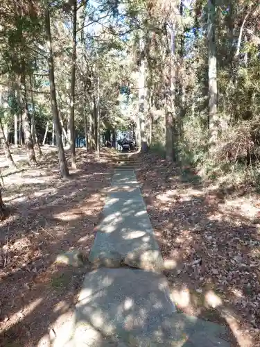 八宮神社（杉山）の{uncategorized: "未分類", other: "その他", undefined: "問題あり", building: "その他建物", grave: "お墓", sacred_gate: "鳥居", guardian: "狛犬", statue: "像", buddha: "仏像", history: "歴史", nature: "自然", garden: "庭園", animal: "動物", pagoda: "塔", temizu: "手水舎", mountain_gate: "山門・神門", sanctuary: "本殿・本堂", subordinate: "末社・摂社", art: "芸術", scenery: "景色", jizo: "地蔵", ema: "絵馬", goshuin: "御朱印", omikuji: "おみくじ", items: "授与品その他", amulet: "お守り", goshuincho: "御朱印帳", eats: "食事", festival: "お祭り", votive_dance: "神楽", shichigosan: "七五三参", wedding: "結婚式", experience: "体験その他", initially: "初詣", around: "周辺", anti_infection: "感染症対策"}