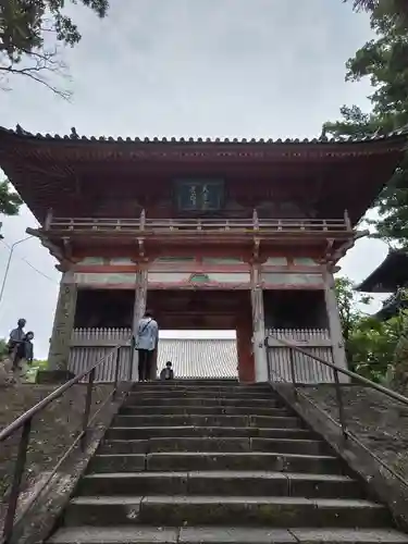 道成寺の山門