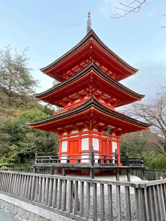 清水寺の{uncategorized: "未分類", other: "その他", undefined: "問題あり", building: "その他建物", grave: "お墓", sacred_gate: "鳥居", guardian: "狛犬", statue: "像", buddha: "仏像", history: "歴史", nature: "自然", garden: "庭園", animal: "動物", pagoda: "塔", temizu: "手水舎", mountain_gate: "山門・神門", sanctuary: "本殿・本堂", subordinate: "末社・摂社", art: "芸術", scenery: "景色", jizo: "地蔵", ema: "絵馬", goshuin: "御朱印", omikuji: "おみくじ", items: "授与品その他", amulet: "お守り", goshuincho: "御朱印帳", eats: "食事", festival: "お祭り", votive_dance: "神楽", shichigosan: "七五三参", wedding: "結婚式", experience: "体験その他", initially: "初詣", around: "周辺", anti_infection: "感染症対策"}