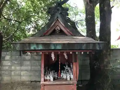 石園座多久虫玉神社の末社・摂社