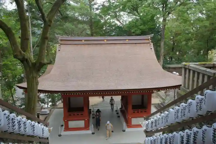 吉備津神社の山門・神門