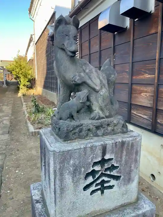 竹駒稲荷神社の{uncategorized: "未分類", other: "その他", undefined: "問題あり", building: "その他建物", grave: "お墓", sacred_gate: "鳥居", guardian: "狛犬", statue: "像", buddha: "仏像", history: "歴史", nature: "自然", garden: "庭園", animal: "動物", pagoda: "塔", temizu: "手水舎", mountain_gate: "山門・神門", sanctuary: "本殿・本堂", subordinate: "末社・摂社", art: "芸術", scenery: "景色", jizo: "地蔵", ema: "絵馬", goshuin: "御朱印", omikuji: "おみくじ", items: "授与品その他", amulet: "お守り", goshuincho: "御朱印帳", eats: "食事", festival: "お祭り", votive_dance: "神楽", shichigosan: "七五三参", wedding: "結婚式", experience: "体験その他", initially: "初詣", around: "周辺", anti_infection: "感染症対策"}