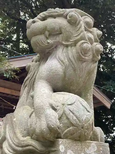 月読神社の狛犬