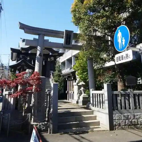 神楽坂若宮八幡神社の鳥居