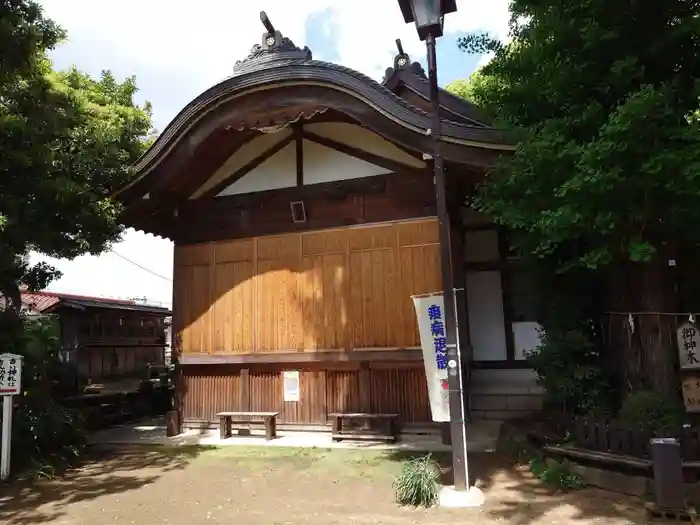 登渡神社の建物その他