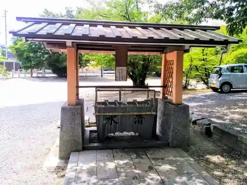 森岡八幡社の手水舎