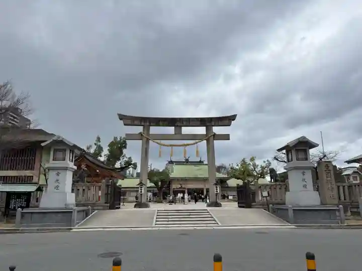 難波大社 生國魂神社の{uncategorized: "未分類", other: "その他", undefined: "問題あり", building: "その他建物", grave: "お墓", sacred_gate: "鳥居", guardian: "狛犬", statue: "像", buddha: "仏像", history: "歴史", nature: "自然", garden: "庭園", animal: "動物", pagoda: "塔", temizu: "手水舎", mountain_gate: "山門・神門", sanctuary: "本殿・本堂", subordinate: "末社・摂社", art: "芸術", scenery: "景色", jizo: "地蔵", ema: "絵馬", goshuin: "御朱印", omikuji: "おみくじ", items: "授与品その他", amulet: "お守り", goshuincho: "御朱印帳", eats: "食事", festival: "お祭り", votive_dance: "神楽", shichigosan: "七五三参", wedding: "結婚式", experience: "体験その他", initially: "初詣", around: "周辺", anti_infection: "感染症対策"}