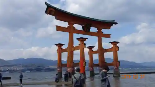 厳島神社の鳥居