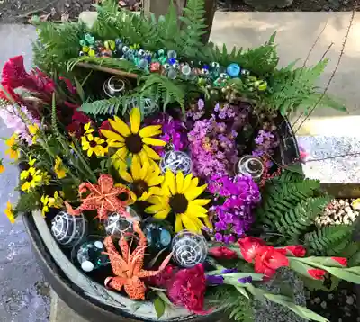 正一位 若草稲荷神社の手水舎