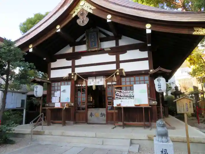 三輪神社の本殿・本堂