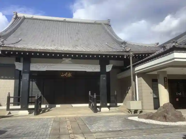 関貞寺(松林山)の本殿・本堂