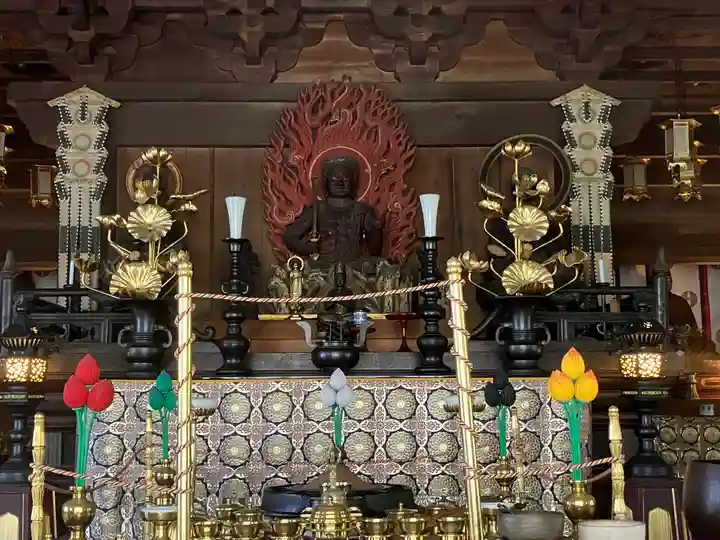 極楽寺(霊鷲山感應院極楽律寺)の本殿・本堂