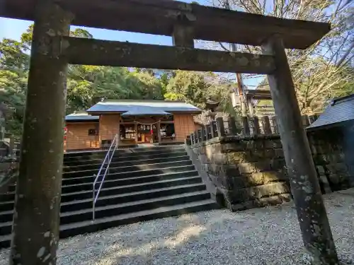 今泉神社の{uncategorized: "未分類", other: "その他", undefined: "問題あり", building: "その他建物", grave: "お墓", sacred_gate: "鳥居", guardian: "狛犬", statue: "像", buddha: "仏像", history: "歴史", nature: "自然", garden: "庭園", animal: "動物", pagoda: "塔", temizu: "手水舎", mountain_gate: "山門・神門", sanctuary: "本殿・本堂", subordinate: "末社・摂社", art: "芸術", scenery: "景色", jizo: "地蔵", ema: "絵馬", goshuin: "御朱印", omikuji: "おみくじ", items: "授与品その他", amulet: "お守り", goshuincho: "御朱印帳", eats: "食事", festival: "お祭り", votive_dance: "神楽", shichigosan: "七五三参", wedding: "結婚式", experience: "体験その他", initially: "初詣", around: "周辺", anti_infection: "感染症対策"}