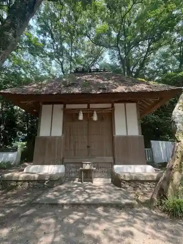伊弉諾神宮の{uncategorized: "未分類", other: "その他", undefined: "問題あり", building: "その他建物", grave: "お墓", sacred_gate: "鳥居", guardian: "狛犬", statue: "像", buddha: "仏像", history: "歴史", nature: "自然", garden: "庭園", animal: "動物", pagoda: "塔", temizu: "手水舎", mountain_gate: "山門・神門", sanctuary: "本殿・本堂", subordinate: "末社・摂社", art: "芸術", scenery: "景色", jizo: "地蔵", ema: "絵馬", goshuin: "御朱印", omikuji: "おみくじ", items: "授与品その他", amulet: "お守り", goshuincho: "御朱印帳", eats: "食事", festival: "お祭り", votive_dance: "神楽", shichigosan: "七五三参", wedding: "結婚式", experience: "体験その他", initially: "初詣", around: "周辺", anti_infection: "感染症対策"}