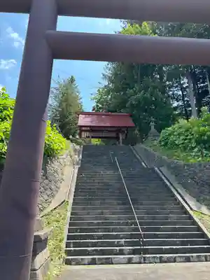 喜茂別神社の山門・神門