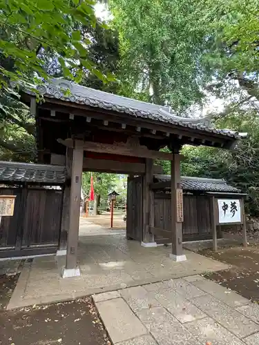 明王院（満願寺別院）の山門・神門
