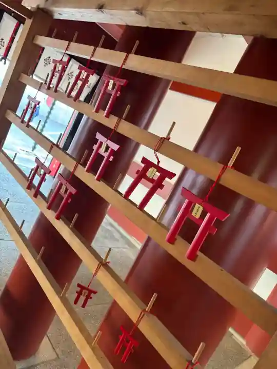 日枝神社の{uncategorized: "未分類", other: "その他", undefined: "問題あり", building: "その他建物", grave: "お墓", sacred_gate: "鳥居", guardian: "狛犬", statue: "像", buddha: "仏像", history: "歴史", nature: "自然", garden: "庭園", animal: "動物", pagoda: "塔", temizu: "手水舎", mountain_gate: "山門・神門", sanctuary: "本殿・本堂", subordinate: "末社・摂社", art: "芸術", scenery: "景色", jizo: "地蔵", ema: "絵馬", goshuin: "御朱印", omikuji: "おみくじ", items: "授与品その他", amulet: "お守り", goshuincho: "御朱印帳", eats: "食事", festival: "お祭り", votive_dance: "神楽", shichigosan: "七五三参", wedding: "結婚式", experience: "体験その他", initially: "初詣", around: "周辺", anti_infection: "感染症対策"}