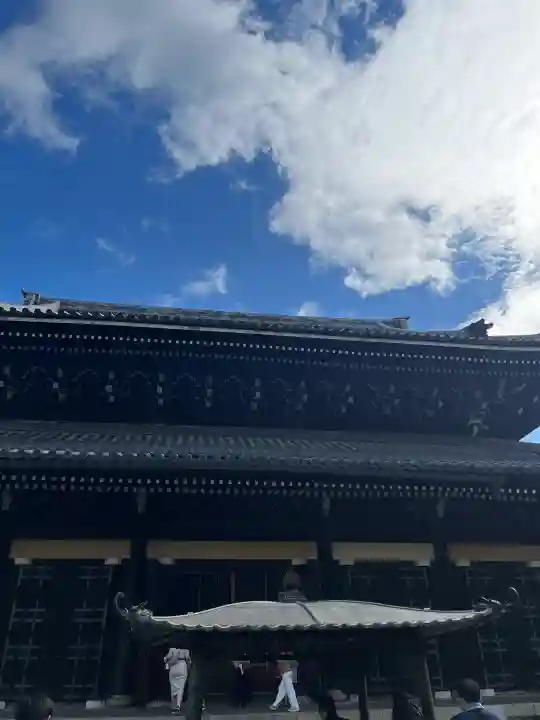 南禅寺の{uncategorized: "未分類", other: "その他", undefined: "問題あり", building: "その他建物", grave: "お墓", sacred_gate: "鳥居", guardian: "狛犬", statue: "像", buddha: "仏像", history: "歴史", nature: "自然", garden: "庭園", animal: "動物", pagoda: "塔", temizu: "手水舎", mountain_gate: "山門・神門", sanctuary: "本殿・本堂", subordinate: "末社・摂社", art: "芸術", scenery: "景色", jizo: "地蔵", ema: "絵馬", goshuin: "御朱印", omikuji: "おみくじ", items: "授与品その他", amulet: "お守り", goshuincho: "御朱印帳", eats: "食事", festival: "お祭り", votive_dance: "神楽", shichigosan: "七五三参", wedding: "結婚式", experience: "体験その他", initially: "初詣", around: "周辺", anti_infection: "感染症対策"}