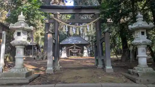 日鷲神社の{uncategorized: "未分類", other: "その他", undefined: "問題あり", building: "その他建物", grave: "お墓", sacred_gate: "鳥居", guardian: "狛犬", statue: "像", buddha: "仏像", history: "歴史", nature: "自然", garden: "庭園", animal: "動物", pagoda: "塔", temizu: "手水舎", mountain_gate: "山門・神門", sanctuary: "本殿・本堂", subordinate: "末社・摂社", art: "芸術", scenery: "景色", jizo: "地蔵", ema: "絵馬", goshuin: "御朱印", omikuji: "おみくじ", items: "授与品その他", amulet: "お守り", goshuincho: "御朱印帳", eats: "食事", festival: "お祭り", votive_dance: "神楽", shichigosan: "七五三参", wedding: "結婚式", experience: "体験その他", initially: "初詣", around: "周辺", anti_infection: "感染症対策"}