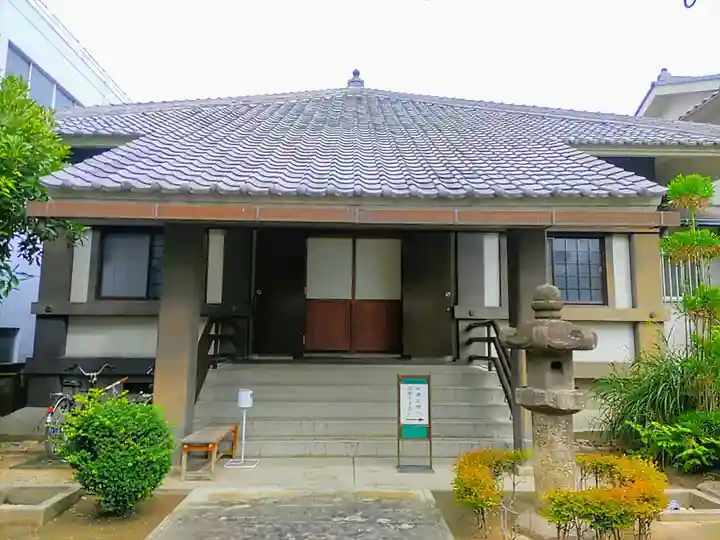 総持院の本殿・本堂