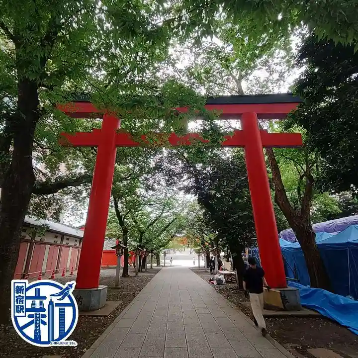 花園神社の鳥居