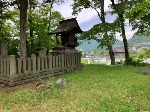 健御名方富命彦神別神社の末社・摂社
