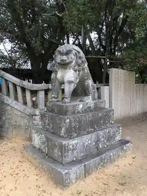 白鳥神社の狛犬