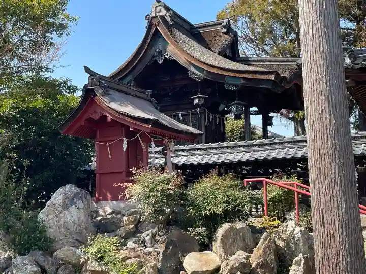 春日神社(飯)の{uncategorized: "未分類", other: "その他", undefined: "問題あり", building: "その他建物", grave: "お墓", sacred_gate: "鳥居", guardian: "狛犬", statue: "像", buddha: "仏像", history: "歴史", nature: "自然", garden: "庭園", animal: "動物", pagoda: "塔", temizu: "手水舎", mountain_gate: "山門・神門", sanctuary: "本殿・本堂", subordinate: "末社・摂社", art: "芸術", scenery: "景色", jizo: "地蔵", ema: "絵馬", goshuin: "御朱印", omikuji: "おみくじ", items: "授与品その他", amulet: "お守り", goshuincho: "御朱印帳", eats: "食事", festival: "お祭り", votive_dance: "神楽", shichigosan: "七五三参", wedding: "結婚式", experience: "体験その他", initially: "初詣", around: "周辺", anti_infection: "感染症対策"}
