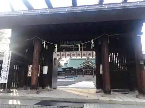 札幌護國神社の山門・神門