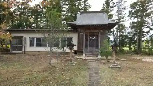 三柱神社の本殿