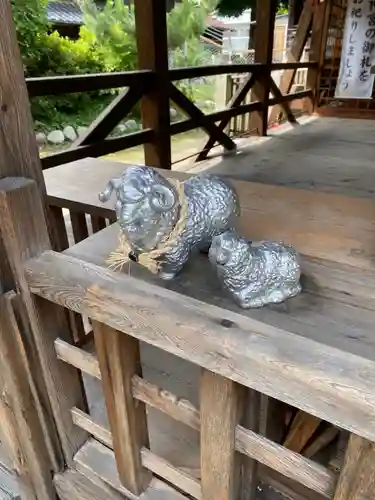 羊神社の狛犬